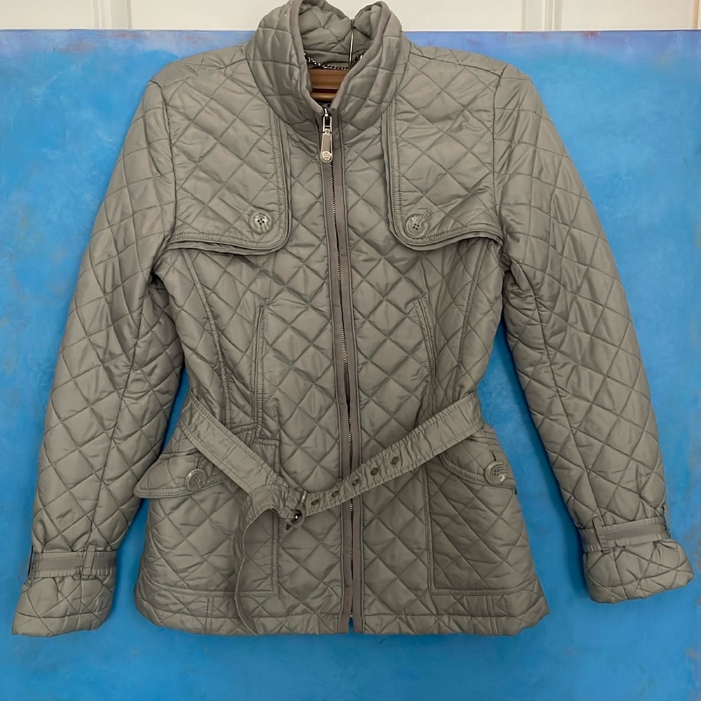 Vince Camuto  Womens Quilted grey jacket with belt Size SMALL